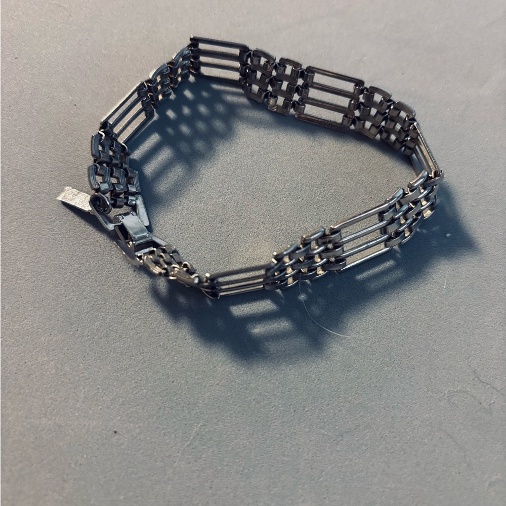 Silver Gate Link Bracelet